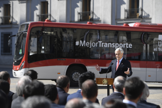 Presidente Piñera presenta los nuevos buses del Sistema de Transporte Público en la Región Metropolitana: Van a tener una tecnología nueva, limpia y de gran calidad