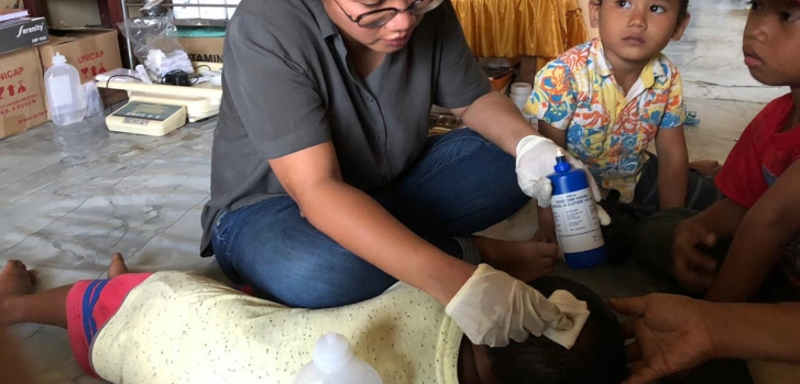 Terremoto y tsunami en Indonesia: servicios médicos, psicológicos, y puntos de agua limpia para las víctimas