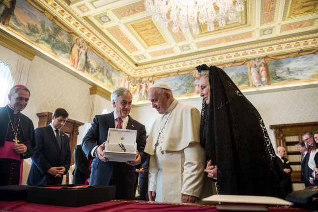 Presidente Piñera valora encuentro con el Papa Francisco: Compartimos la esperanza de que la Iglesia pueda vivir un verdadero renacimiento y recuperar el cariño, la cercanía del pueblo de Dios