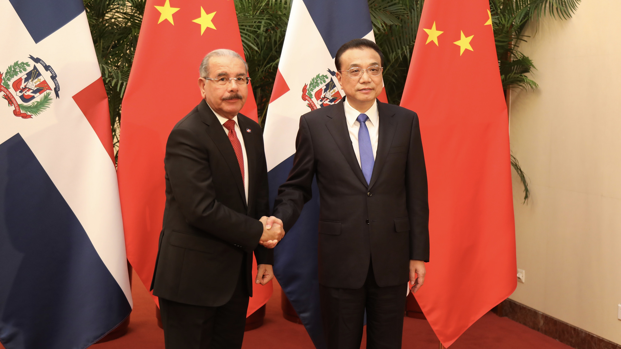 REPÚBLICA DOMINICANA: Danilo Medina se reúne con primer ministro de la República Popular China, Li Keqiang