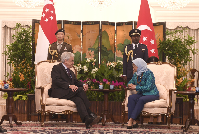 Jefe de Estado se reúne con Presidenta de Singapur