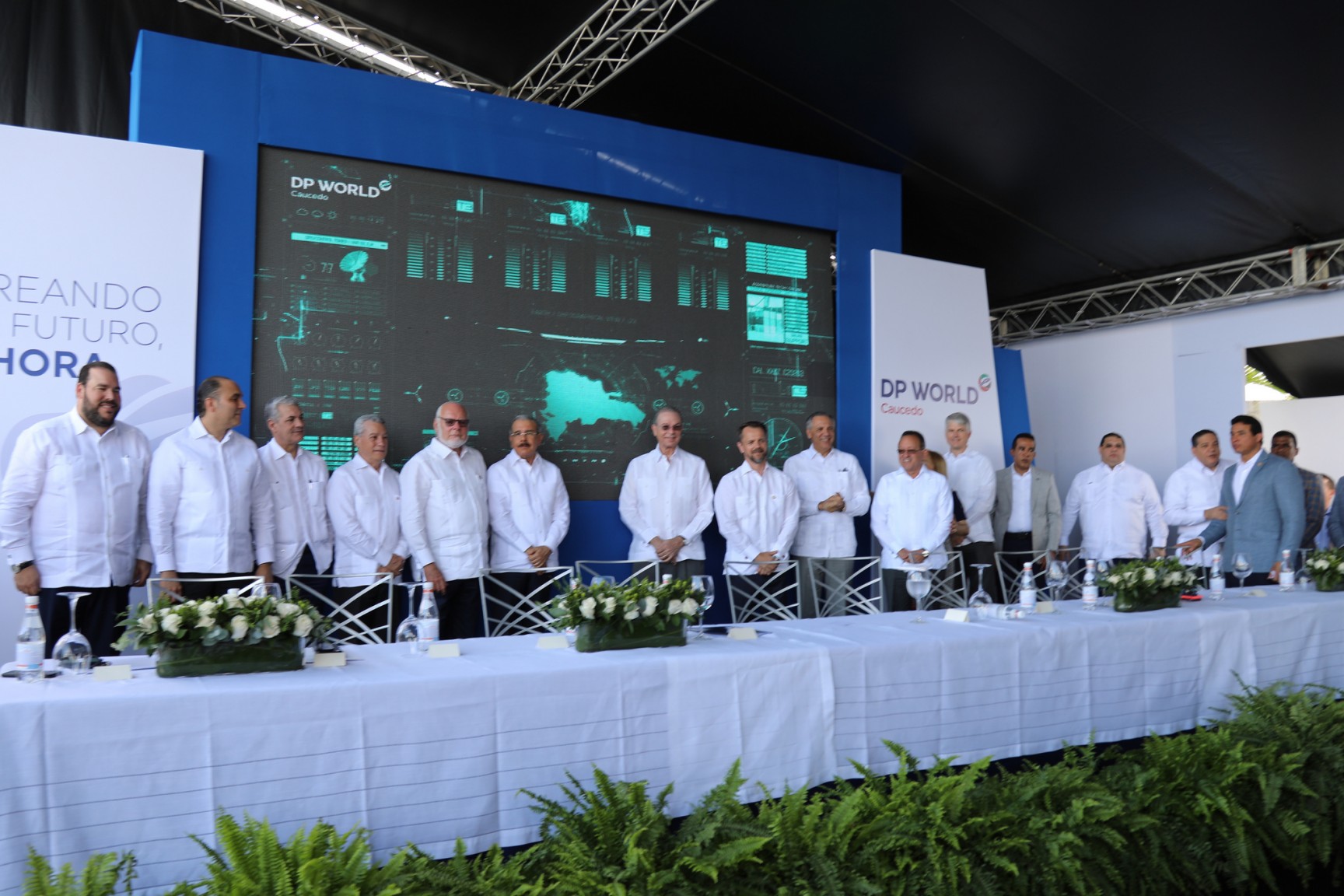 REPÚBLICA DOMINICANA: Ampliación Puerto DP World Caucedo generará 500 nuevos empleos. Danilo Medina asiste a inicio de trabajos