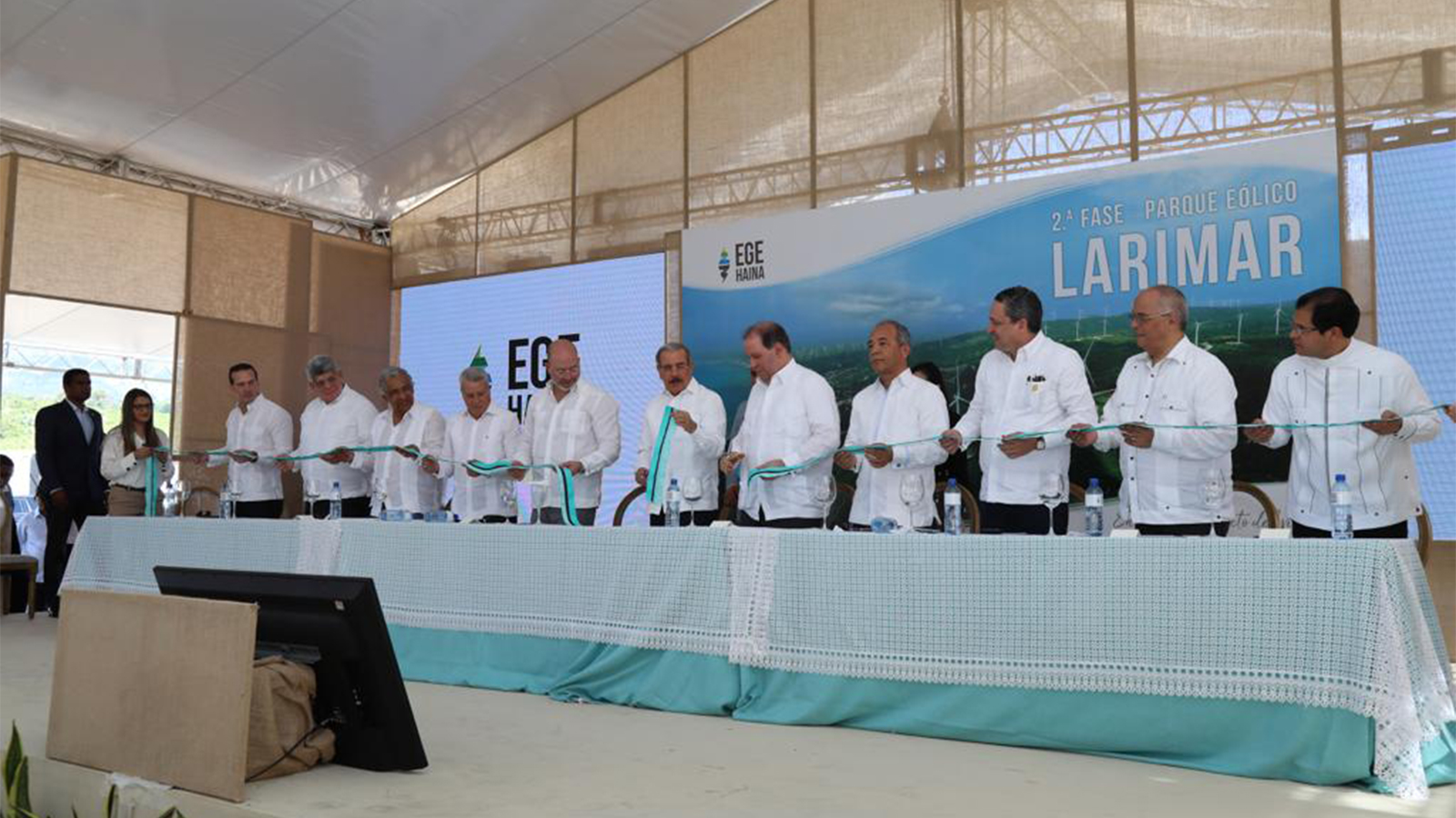 REPÚBLICA DOMINICANA: EGE Haina integra 14 nuevos aerogeneradores con capacidad de 48.3 MW al Parque Eólico Larimar; presidente Danilo Medina encabeza acto