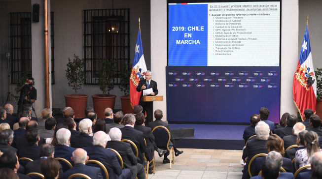 Presidente Piñera destaca sólido crecimiento de Chile en conferencia con renombrados economistas: Queremos poner la economía chilena nuevamente en marcha