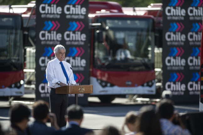 Presidente Piñera presenta primeros 100 buses eléctricos para la Región Metropolitana: Estamos haciendo una verdadera revolución en el sistema de transporte público