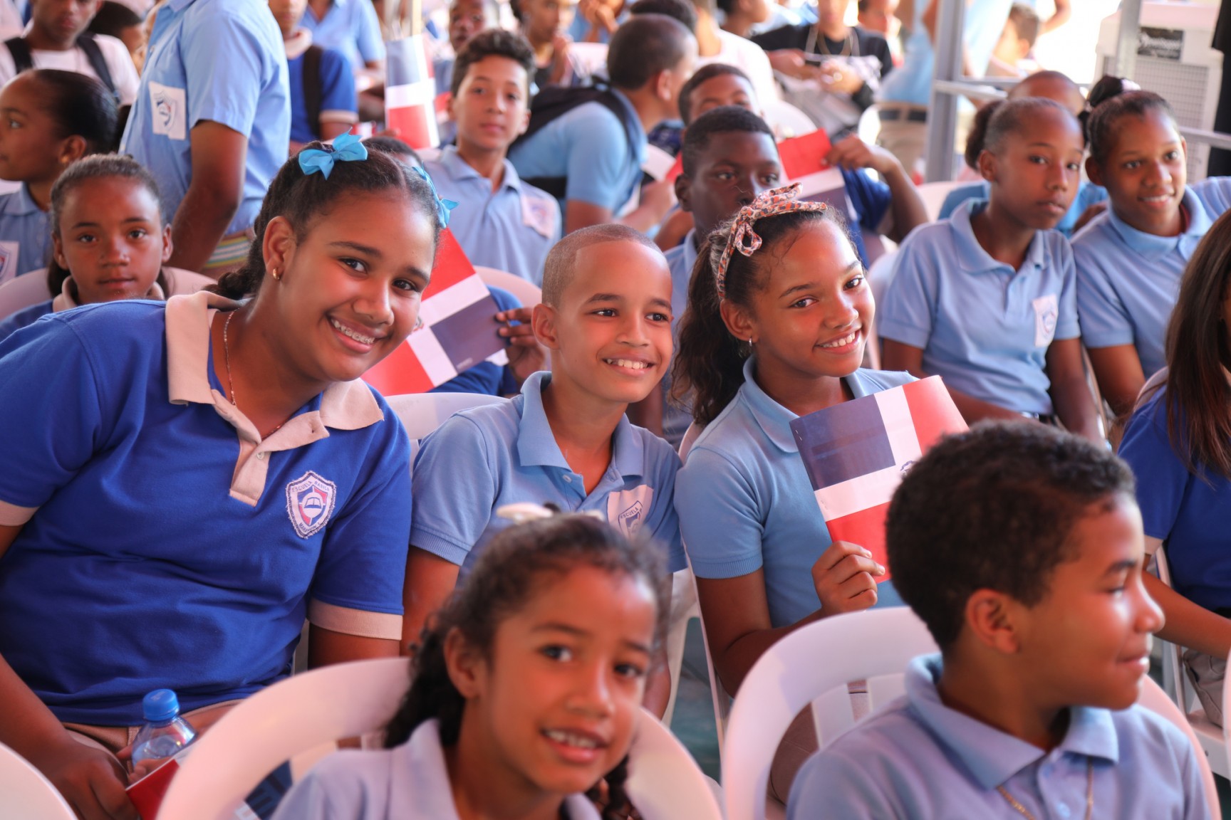 REPÚBLICA DOMINICANA: Presidente Danilo Medina entrega Centro Educativo Marañón I, en Sabana Perdida. 1,015 estudiantes beneficiados