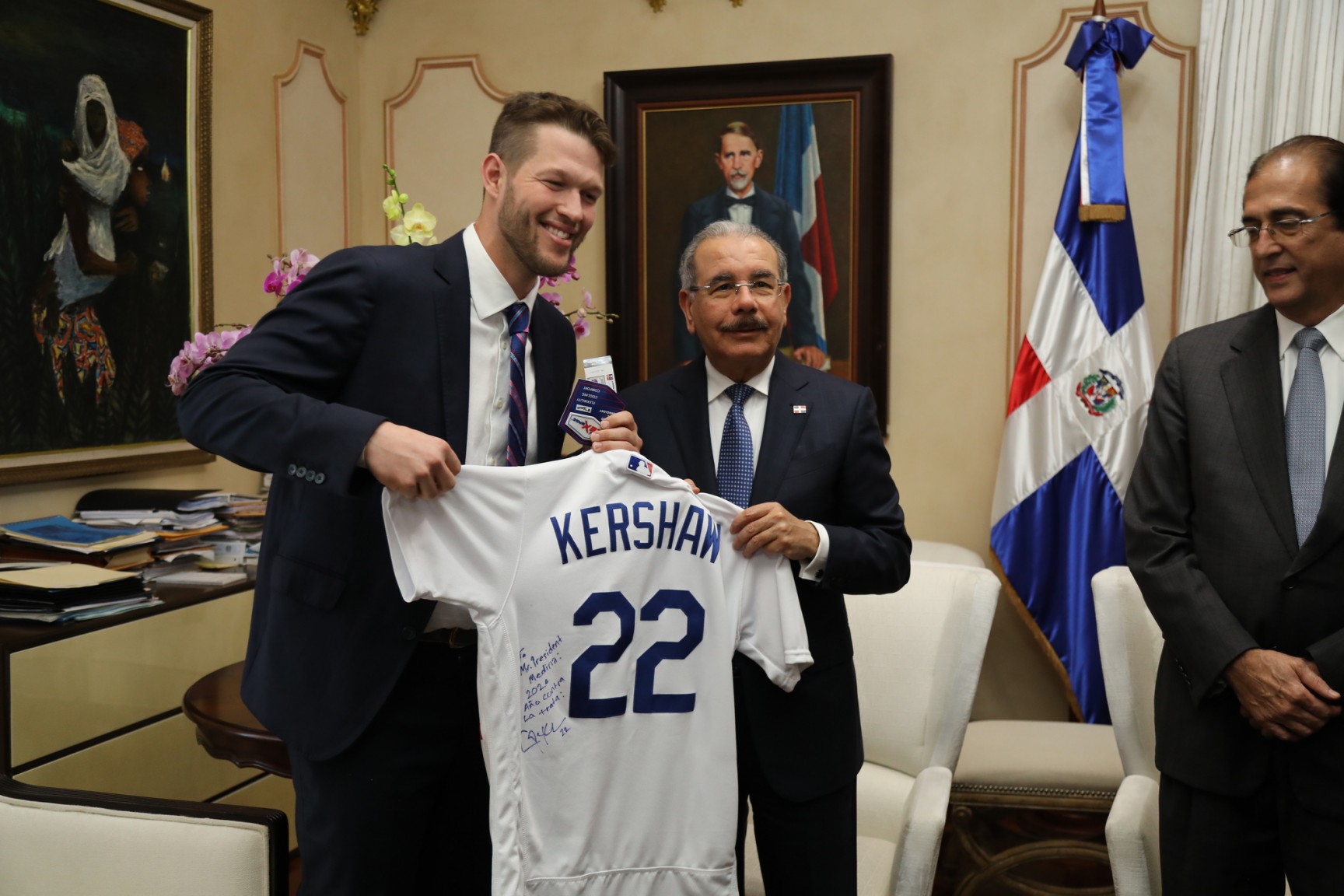 REPÚBLICA DOMINICANA: Presidente Danilo Medina recibe a Cleyton Kershaw, lanzador estrella de los Dodgers de Los Ángeles