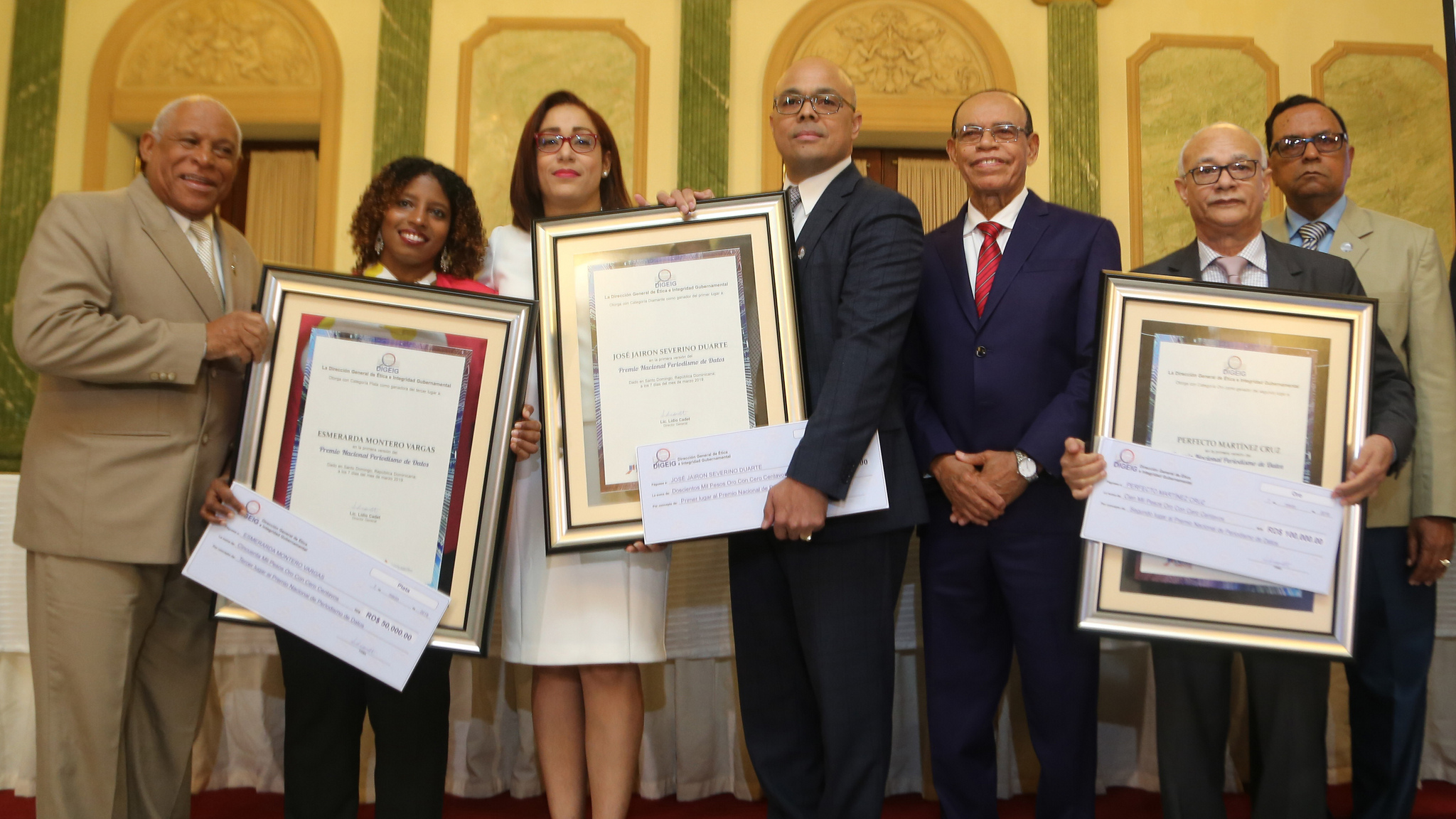 REPÚBLICA DOMINICANA: Dirección General de Ética e Integridad Gubernamental otorga Premio Nacional de Periodismo de Datos