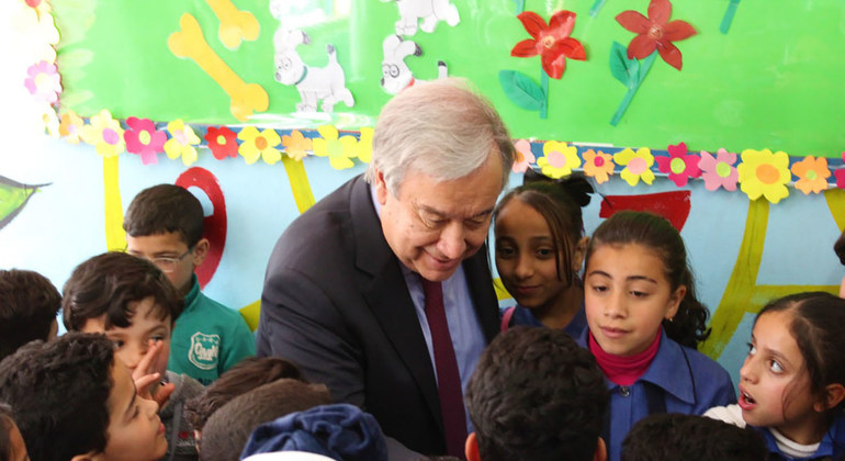La ONU insta a apoyar a la UNRWA para que mantenga abiertas sus escuelas