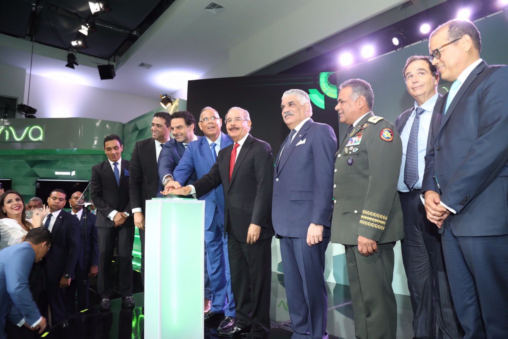 REPÚBLICA DOMINICANA: Presidente Danilo Medina asiste a primera demostración de tecnología 5G en RD, realizada por empresa Viva