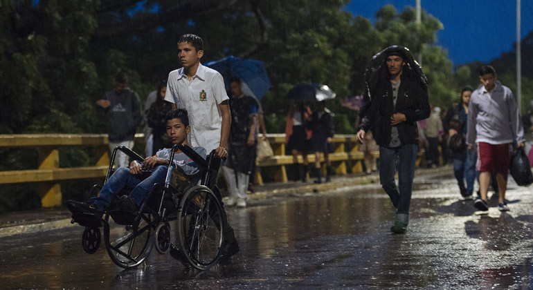 Édgar Zambrano, desplazados en Colombia... Las noticias del jueves