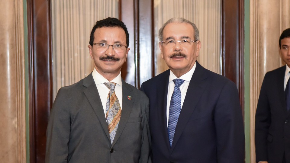 Danilo Medina y sultán 