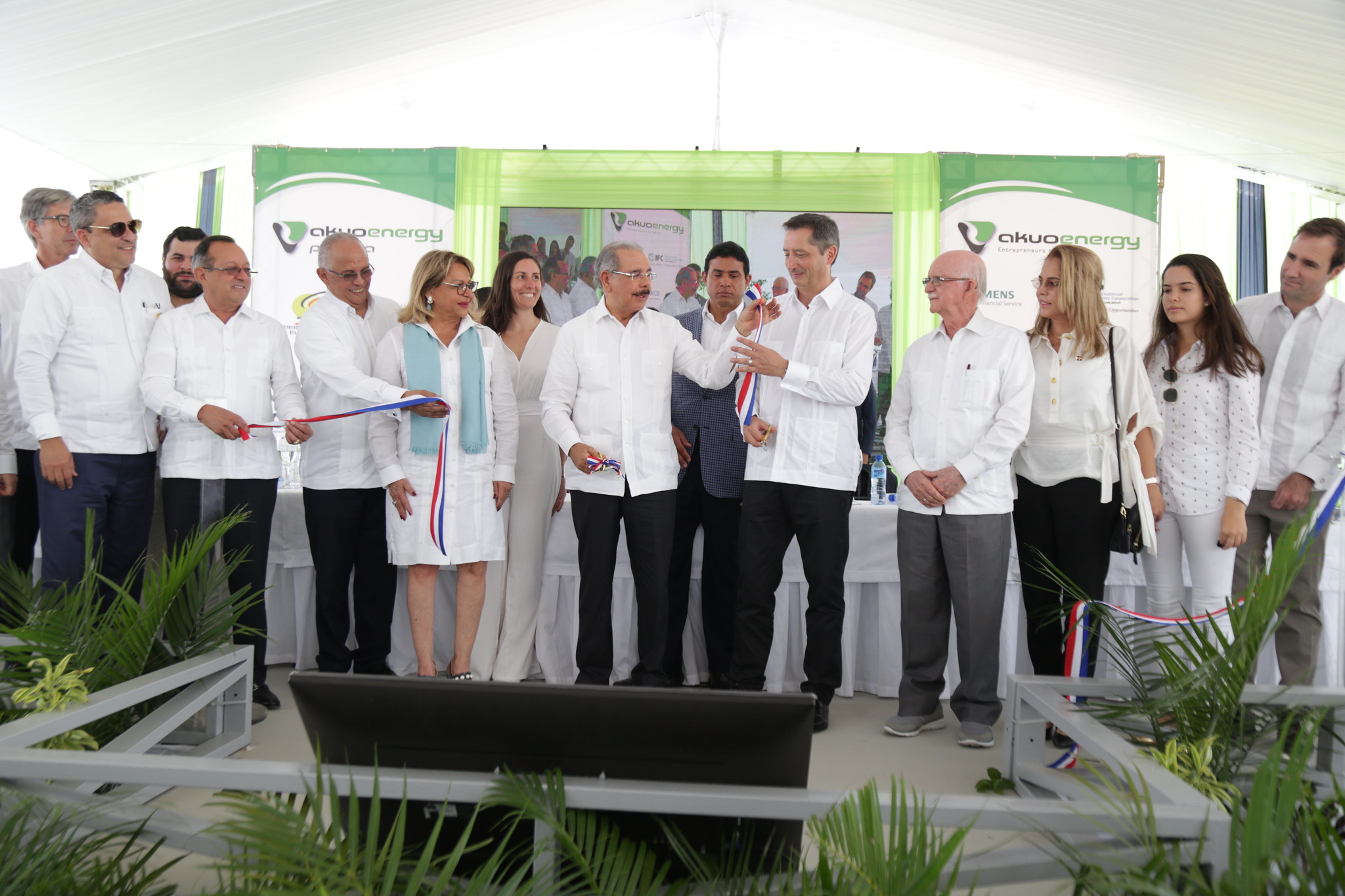 REPÚBLICA DOMINICANA: Danilo Medina participa en inicio operaciones PECASA, en Montecristi. Capacidad energía renovable instalada en RD asciende a 351 MW