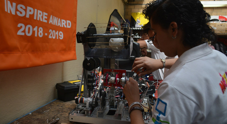 Igualdad de género y medioambiente en un robot mexicano