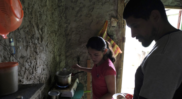 A medida que un número récord de venezolanos llega a Perú, ACNUR aumenta su apoyo