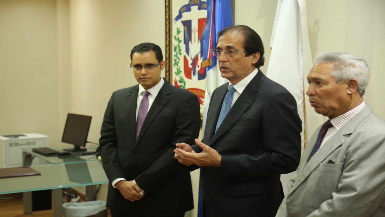 REPÚBLICA DOMINICANA: Gustavo Montalvo deja en posesión al nuevo ministro de Economía, Juan Ariel Jiménez
