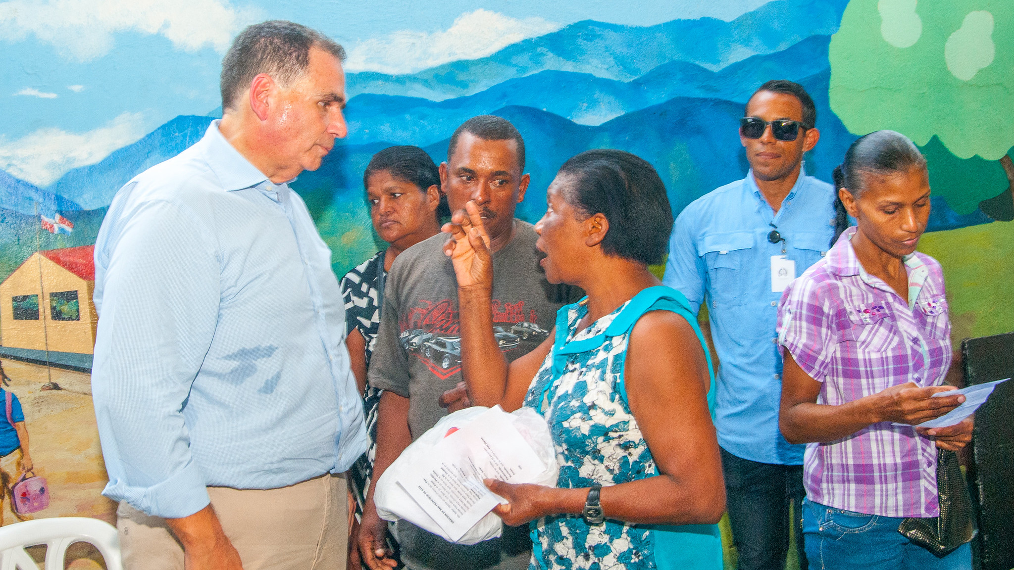 REPÚBLICA DOMINICANA: Nuevo Domingo Savio: URBE se reúne con moradores de La Ciénaga y acuerdan continuar los traslados de familias