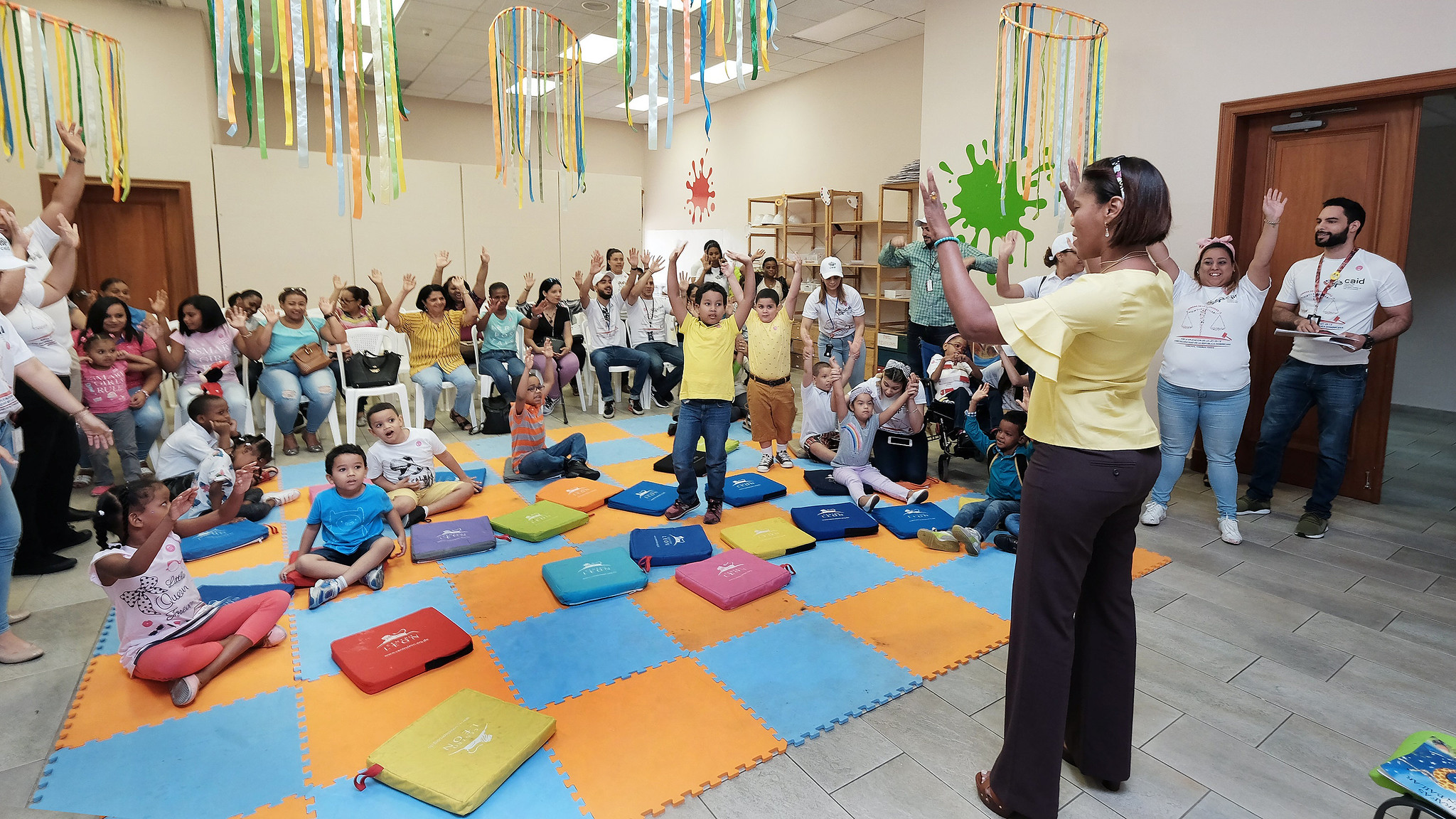 REPÚBLICA DOMINICANA: Con fines terapéuticos, 25 familias de niños y niñas del CAID Santiago disfrutan de una recreativa y cultural Tarde de Museo