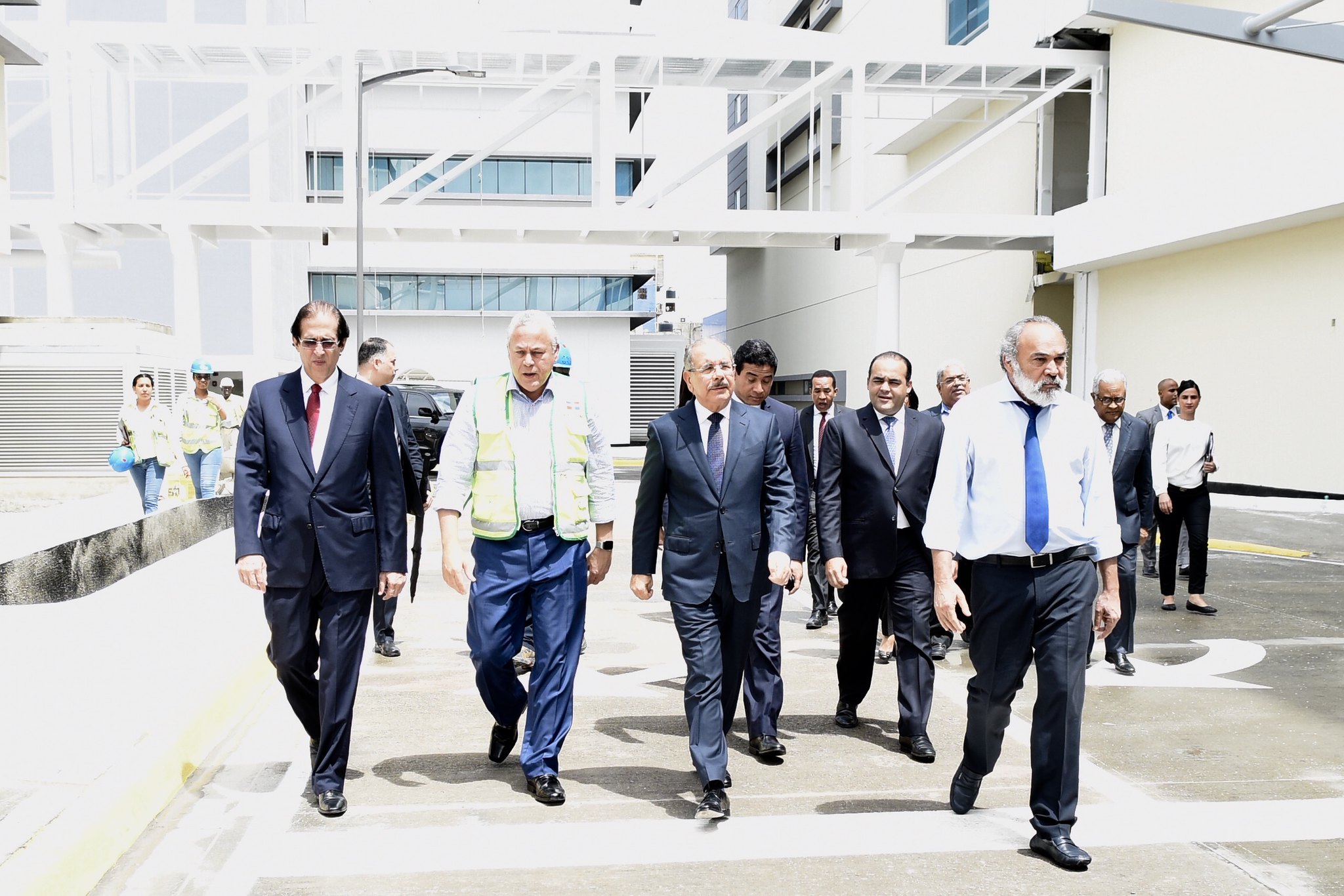 REPÚBLICA DOMINICANA: Danilo Medina da seguimiento a Ciudad Sanitaria Luis Eduardo Aybar. Constata avances construcción y conoce procesos administrativos