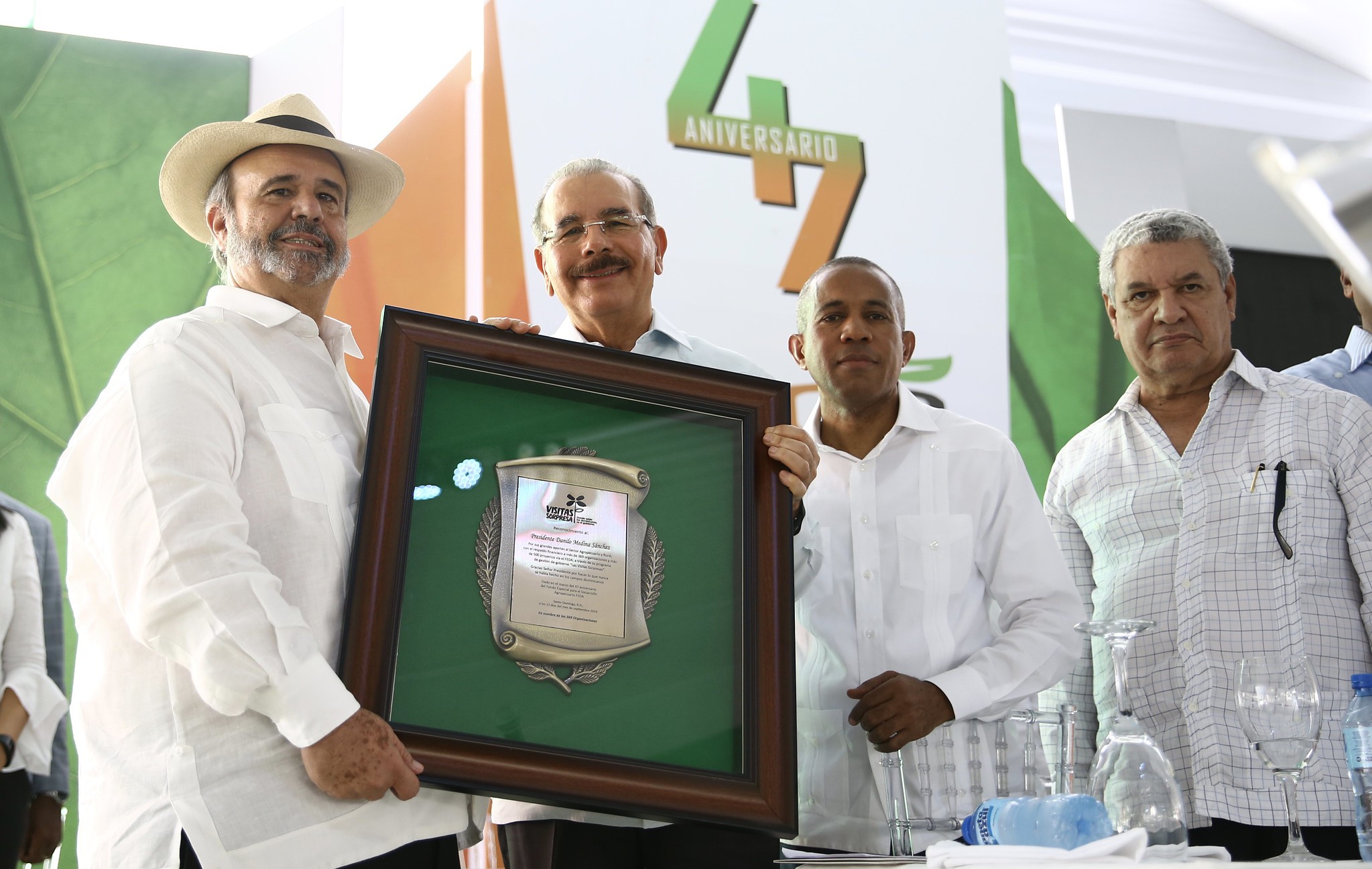 REPÚBLICA DOMINICANA: Productores beneficiados con Visitas Sorpresa reconocen a presidente Danilo Medina, en 47 aniversario FEDA