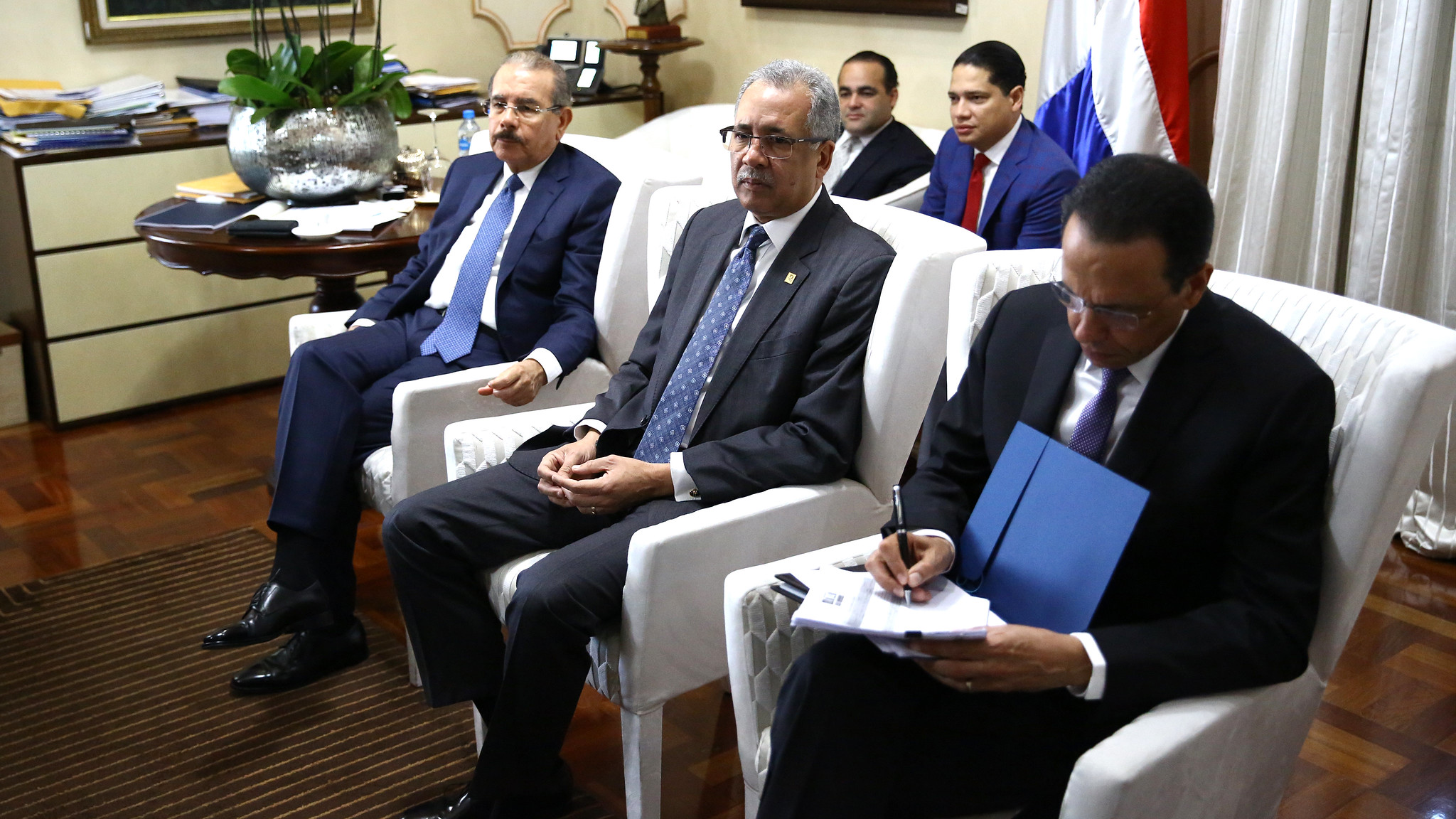 REPÚBLICA DOMINICANA: Presidente Danilo Medina recibe informe sobre avances construcciones edificaciones escolares