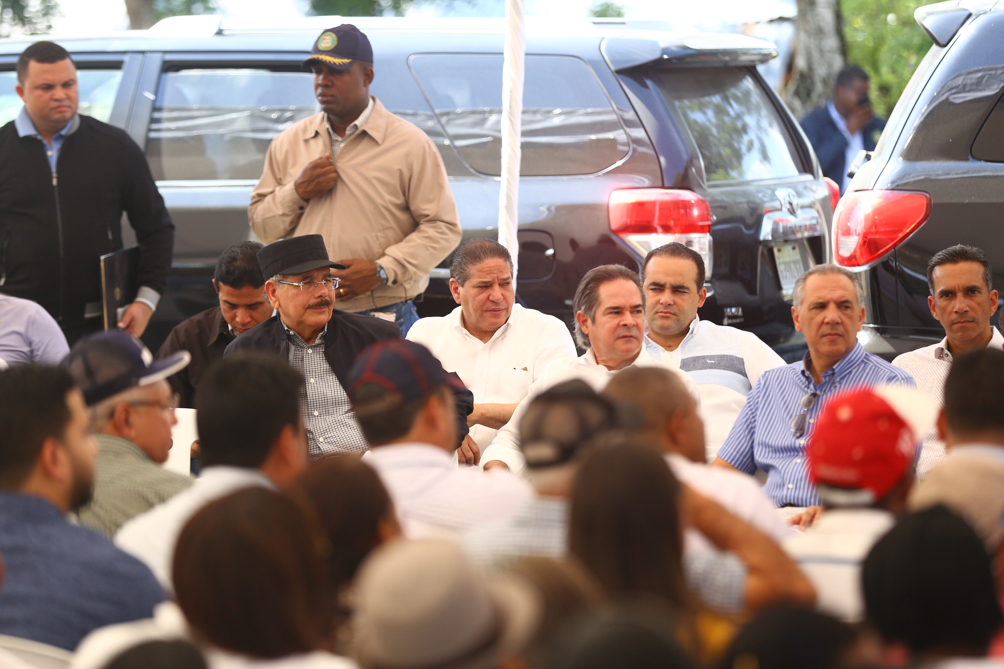 REPÚBLICA DOMINICANA: Danilo Medina celebra su cumpleaños brindando apoyo a pequeños ganaderos de Santiago Rodríguez. Dispone crédito solidario y donaciones