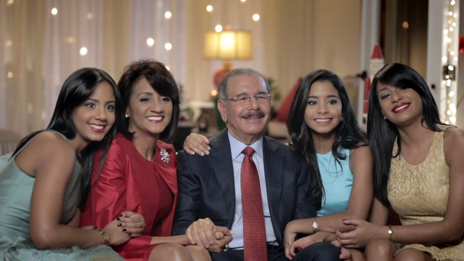 REPÚBLICA DOMINICANA: En Navidad, presidente Danilo Medina envía cálida felicitación al pueblo dominicano y recuerda importancia de ser solidarios