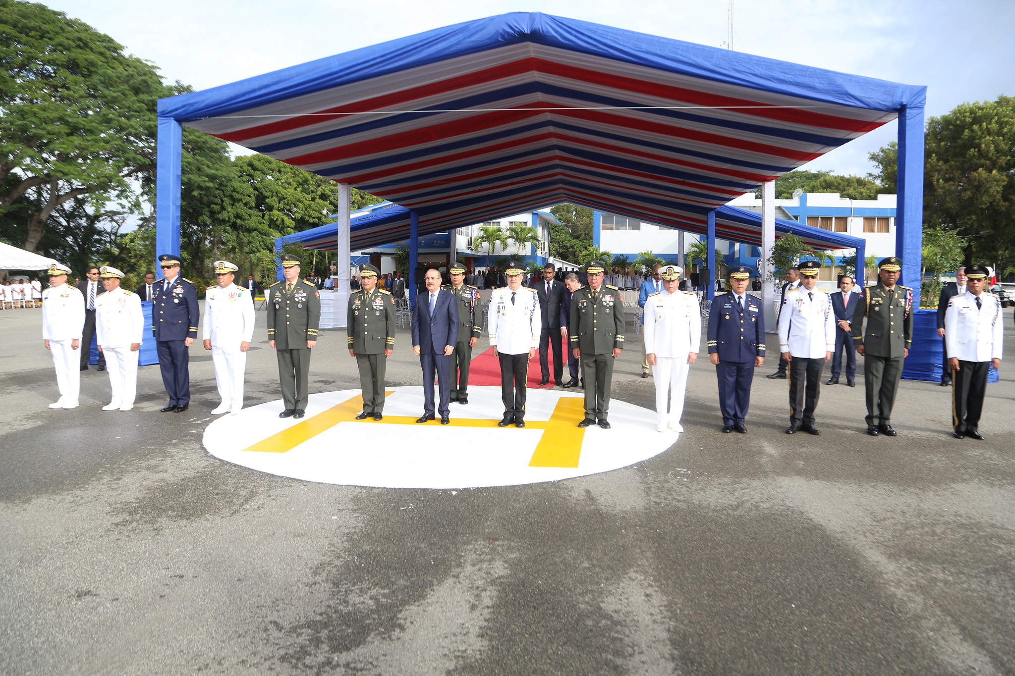 REPÚBLICA DOMINICANA: Presidente Danilo Medina encabeza XLII Promoción de cadetes de la Policía Nacional. 27 nuevos egresados