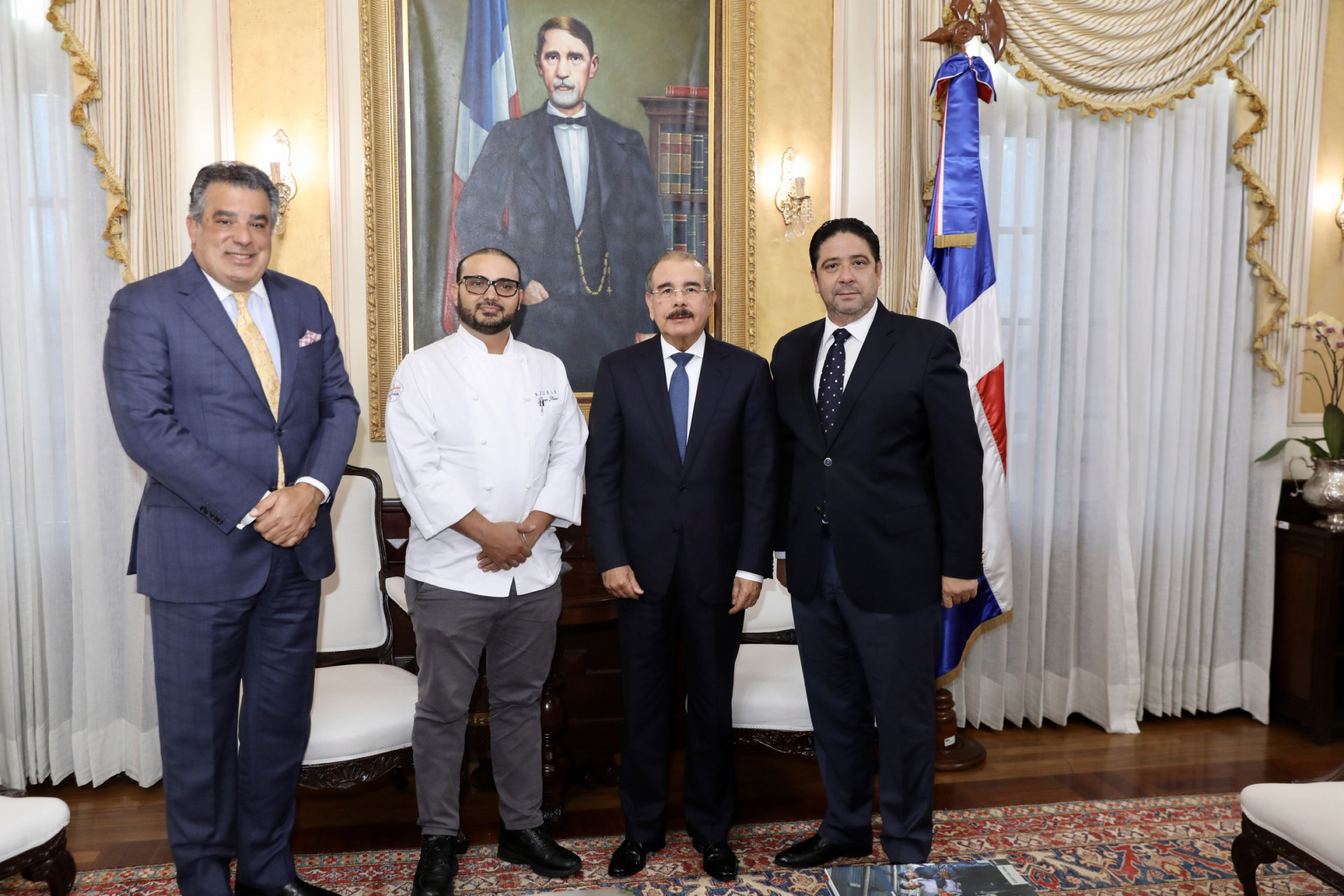 REPÚBLICA DOMINICANA: Presidente Danilo Medina recibe en Palacio Nacional a directivos Academia Dominicana de Gastronomía y ADERES