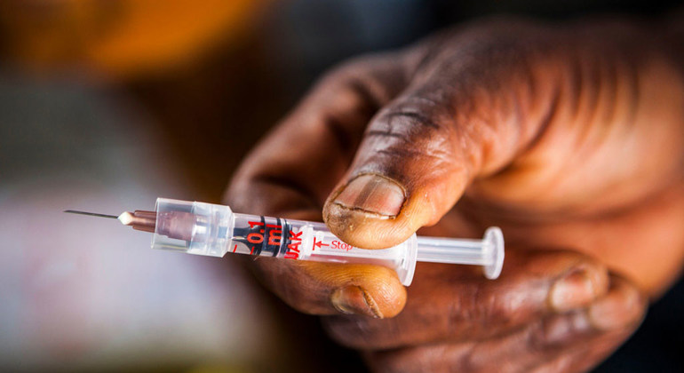 Varios países prueban vacunas y tratamientos contra el coronavirus