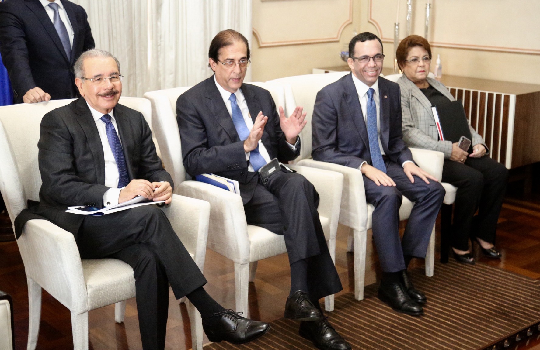 REPÚBLICA DOMINICANA: Presidente Danilo Medina pasa balance a resultados República Digital. Gustavo Montalvo anuncia próxima semana lanzamiento nuevos servicios