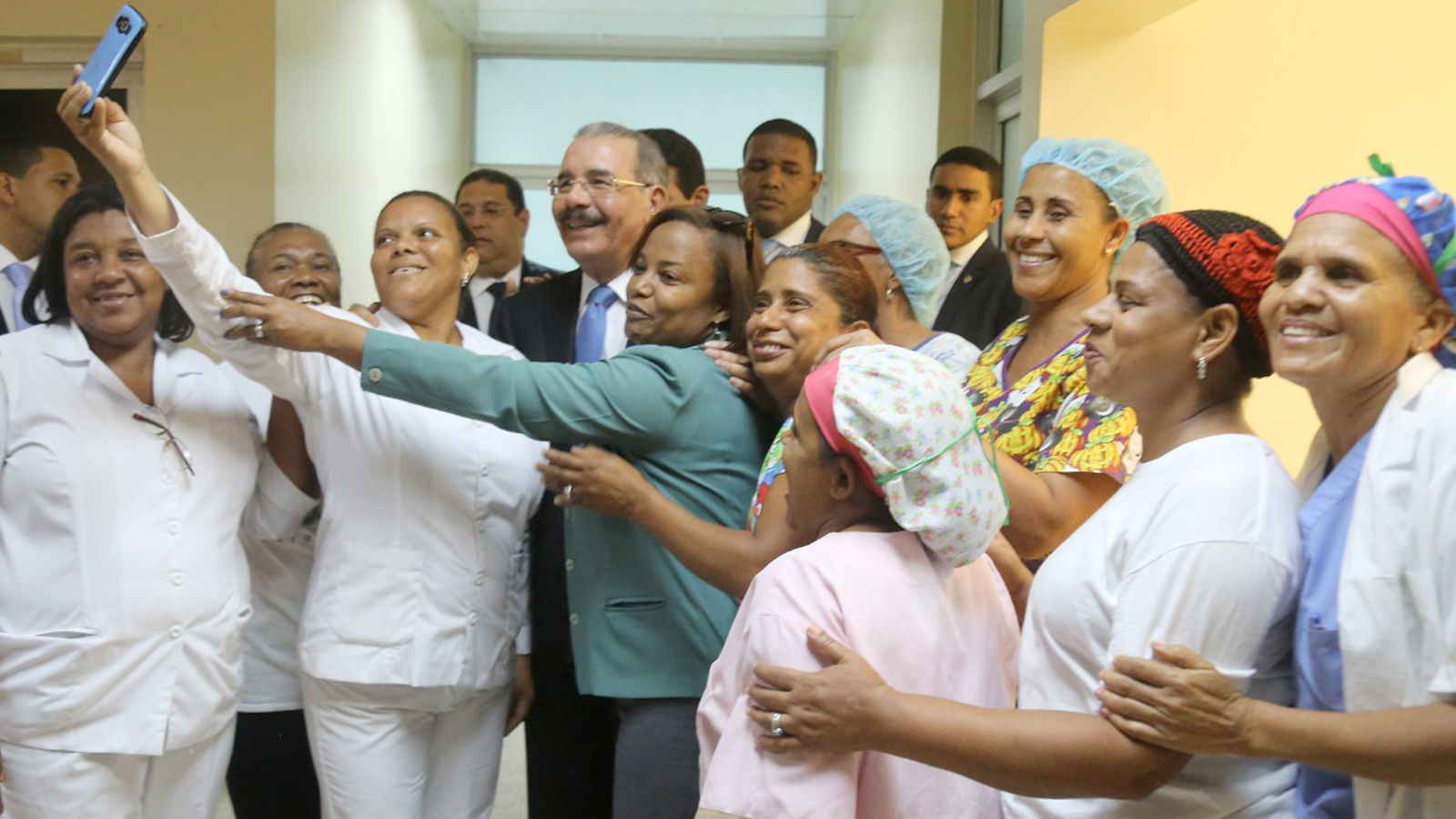 REPÚBLICA DOMINICANA: Presidente Danilo Medina felicita a todas las personas dedicadas al noble oficio de la enfermería