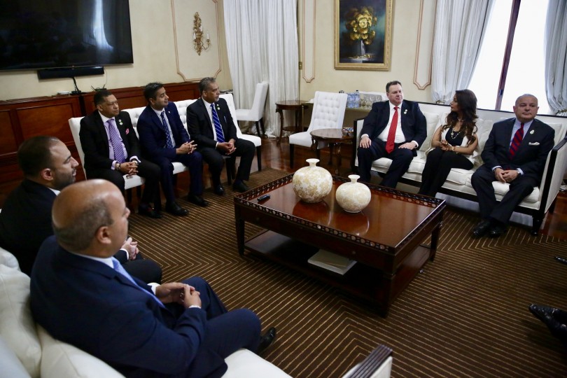 Presidente Danilo Medina recibe en Palacio Nacional a nuevos directivos de la Asociación Nacional de Supermercados de Nueva York