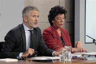 Fernando Grande-Marlaska e Isabel Celaá tras el Consejo de Ministros