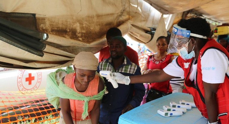 Una nueva cadena de transmisión amenaza con revertir los avances en el control del Ébola