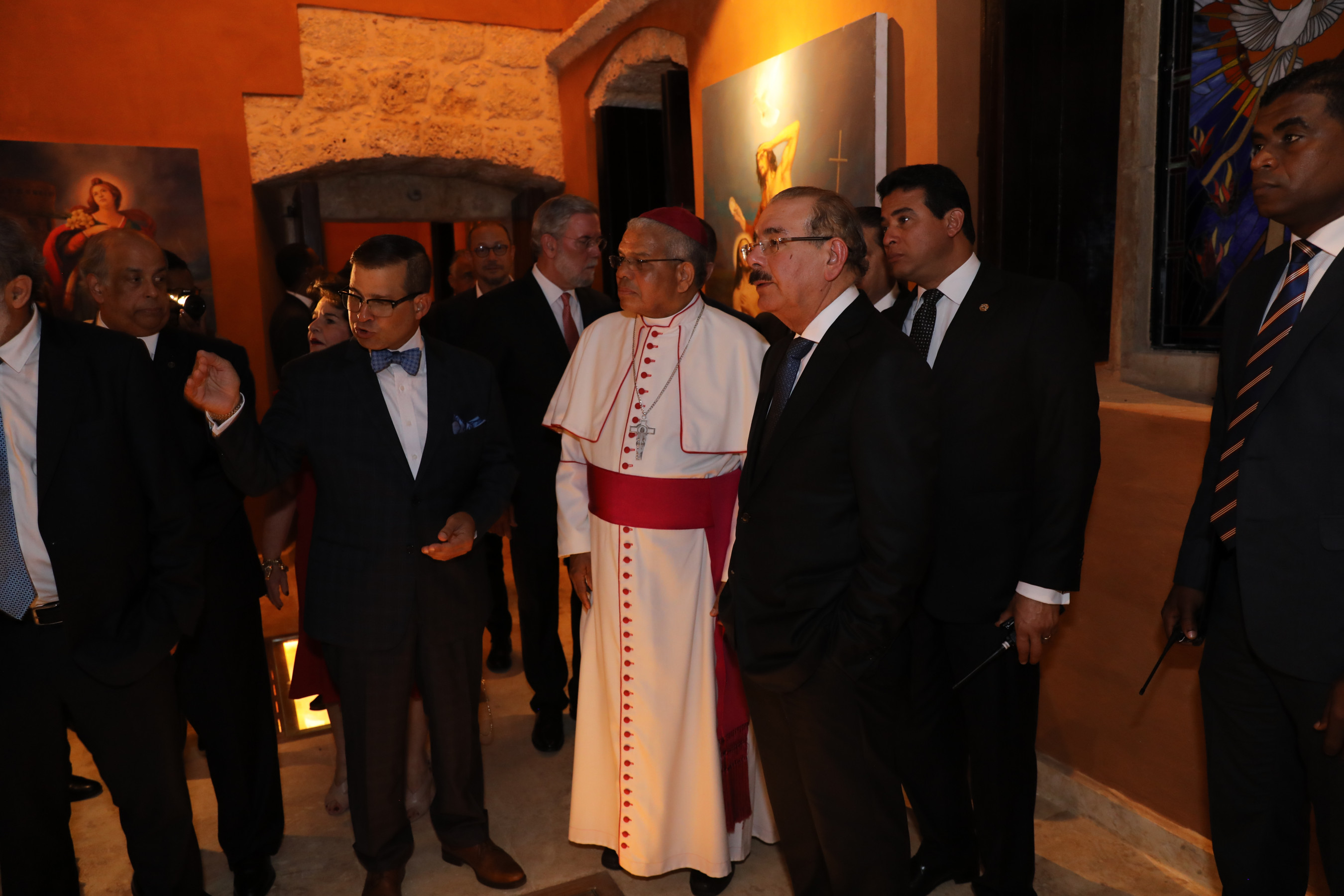 REPÚBLICA DOMINICANA: Danilo Medina entrega restaurada Iglesia Santa Bárbara de los Hombres del Mar, en Ciudad Colonial