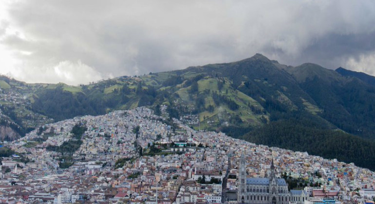 Ecuador, Chile, Airbnb...
