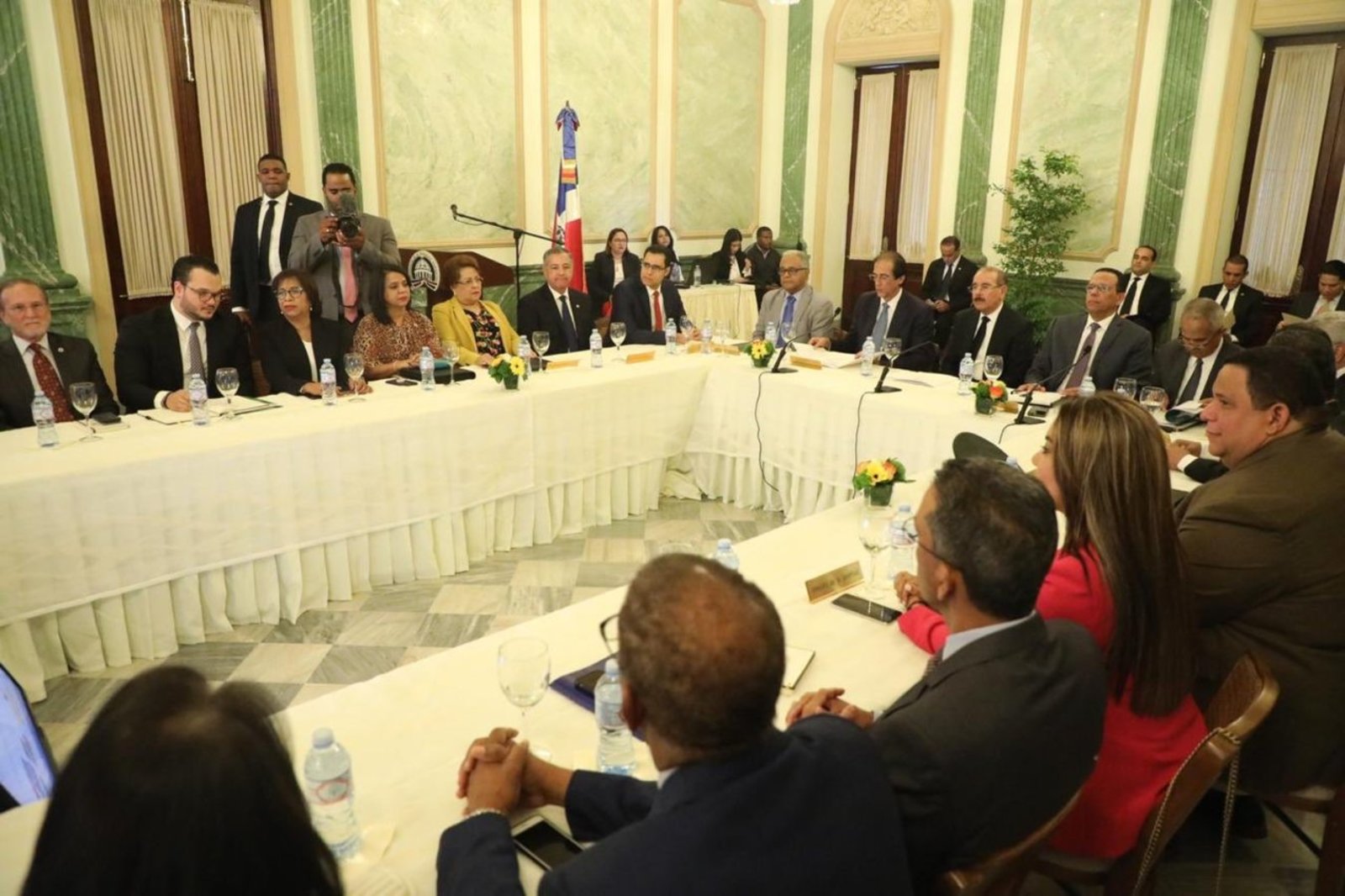 REPÚBLICA DOMINICANA: Gobierno impulsa acciones para fortalecer la seguridad alimentaria en República Dominicana; Danilo Medina encabeza reunión