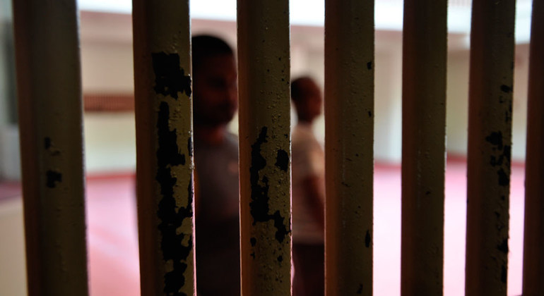 El Salvador requiere reformas urgentes contra la detención arbitraria de mujeres vulnerables