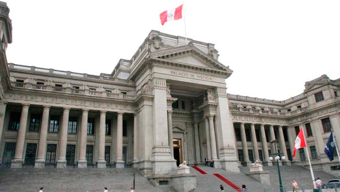 Presidenta del Poder Judicial verifica situación de cuna nido donde estudian hijos/as de servidores de la institución