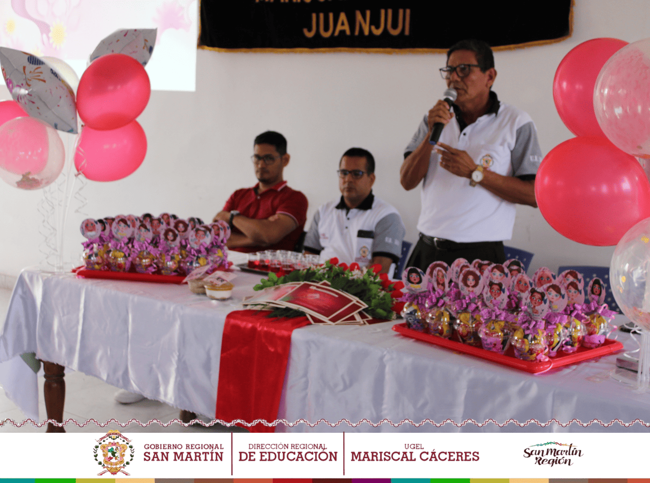 Reconociendo el importante rol que cumplen, UGEL Mariscal Cáceres, celebra por anticipado el “Día Internacional de la Mujer”.