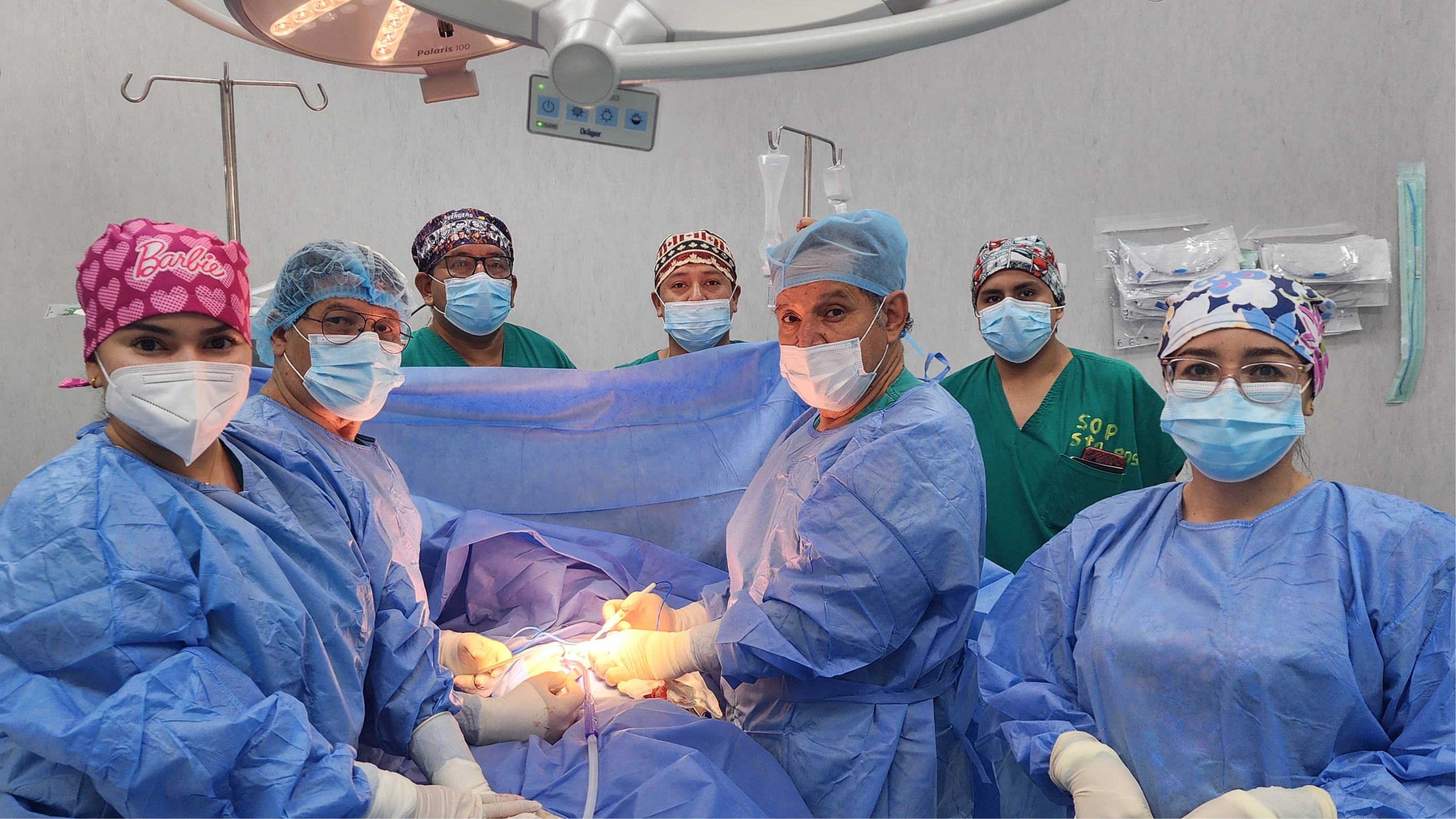 Hospital Santa Rosa: médicos realizan operación a adolescente con tórax en quilla