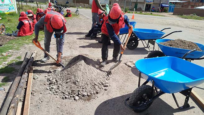 Iniciamos con el mejoramiento del servicio de movilidad urbana en la avenida Azángaro
