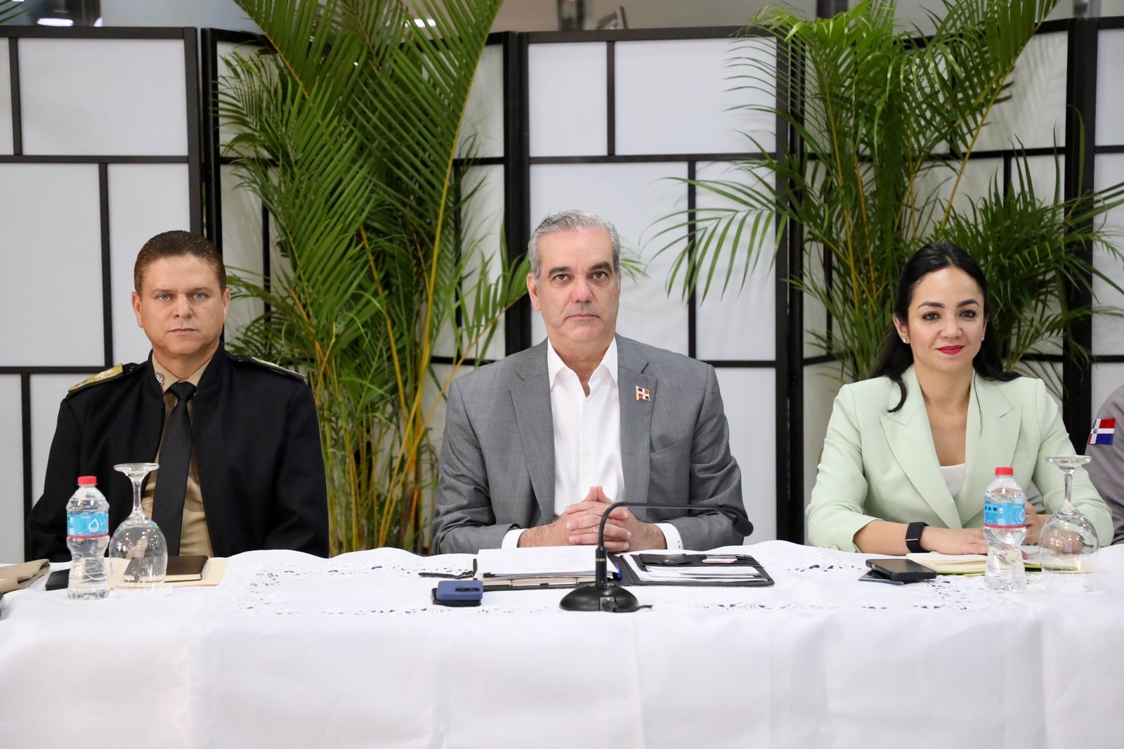 INTERNACIONALES: Presidente Abinader Encabeza Reunión de Seguimiento al Plan de Seguridad Ciudadana