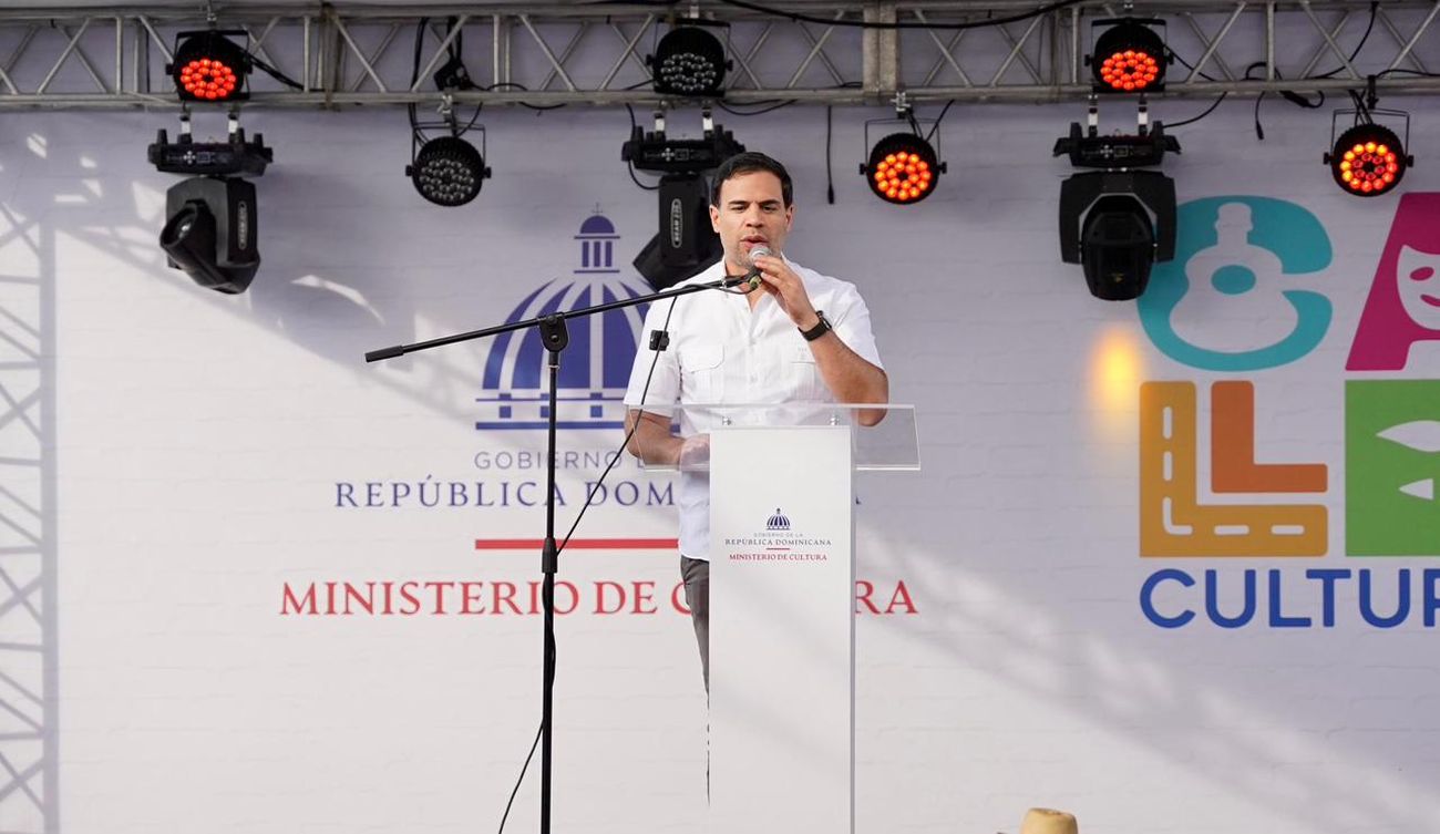 Ministro Roberto Ángel Lanza, en San Francisco de Macorís, el Nuevo Programa Calle Cultura