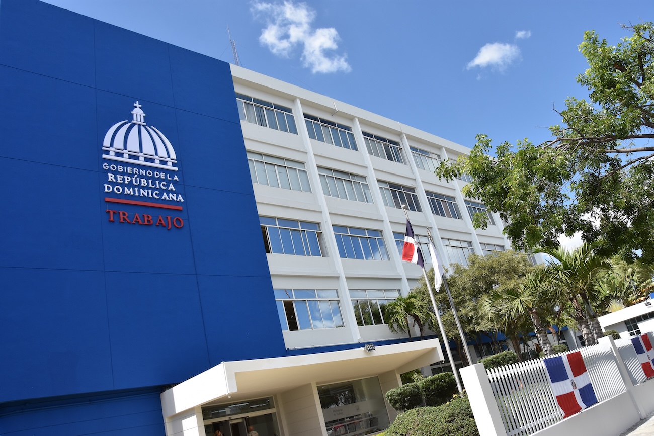 Ministerio de Trabajo Invita a Ferias de Empleo para Santiago y Moca