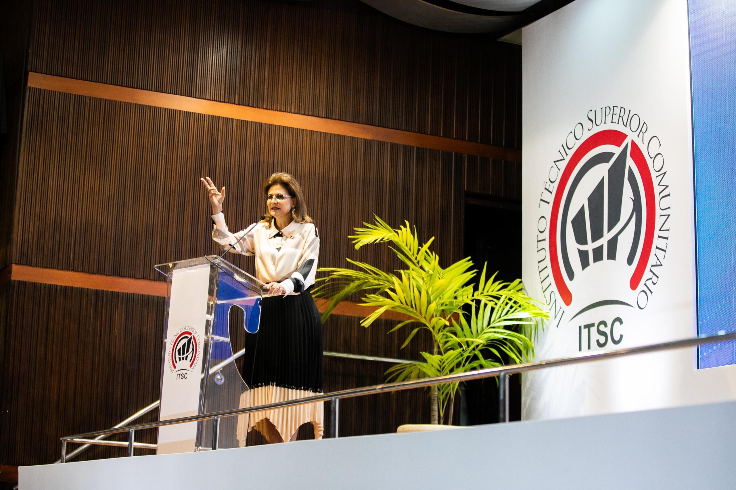 Raquel Peña: “estamos Sentando las Bases para una República Dominicana Más Próspera, Innovadora y Sostenible”