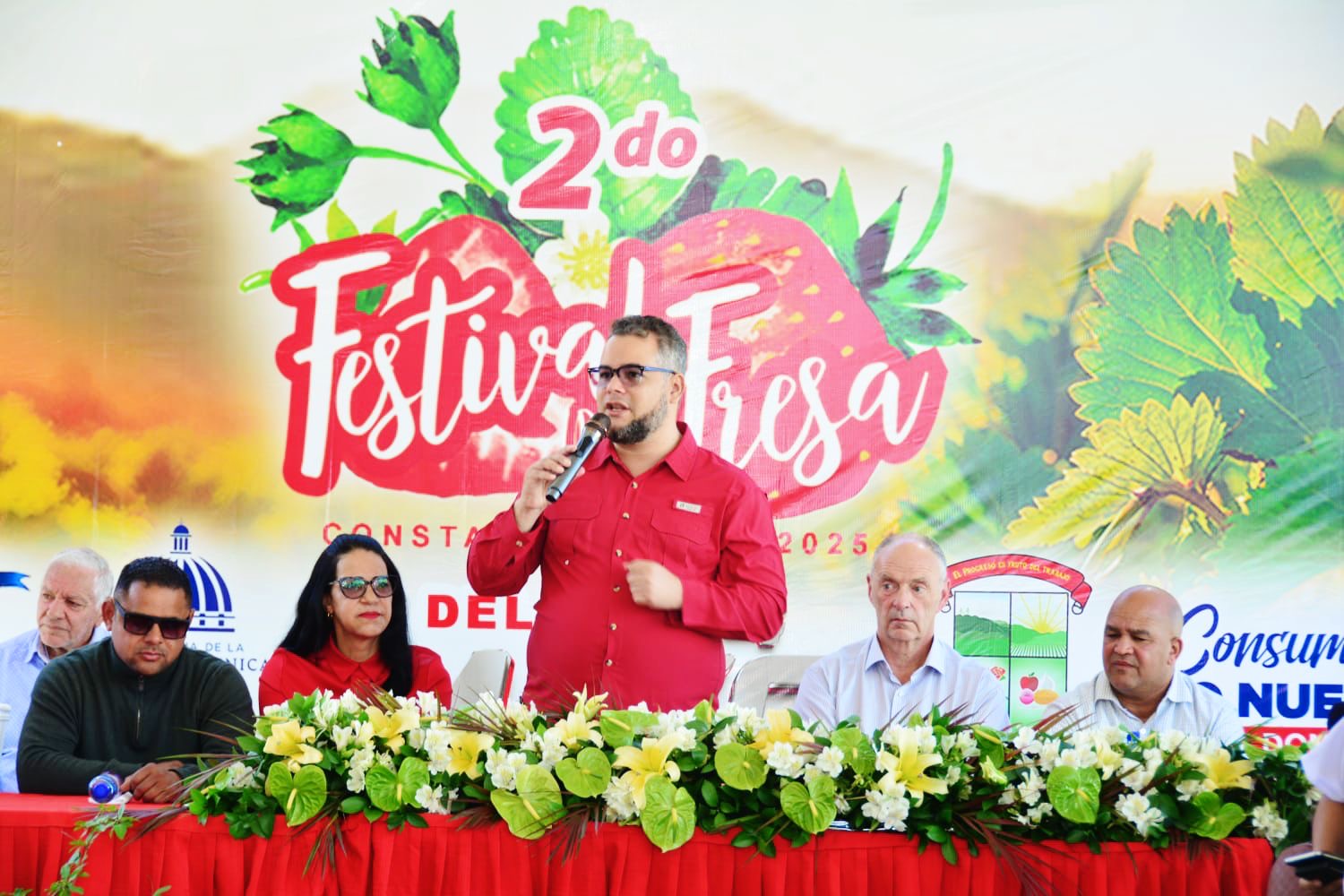 Feda Lanza Programas de Desarrollo Rural y Agroecológico Durante el 2.° Festival de la Fresa en Constanza