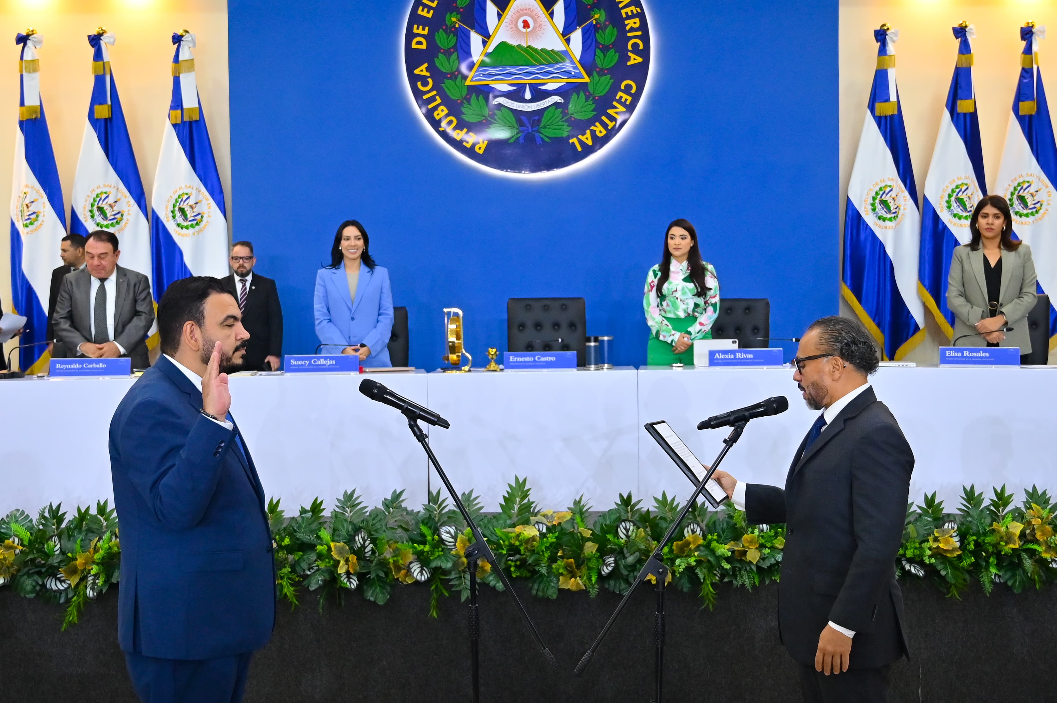 Abogado René Escobar es reelegido como procurador general de la República Abogado René Escobar es reelegido como procurador general de la República