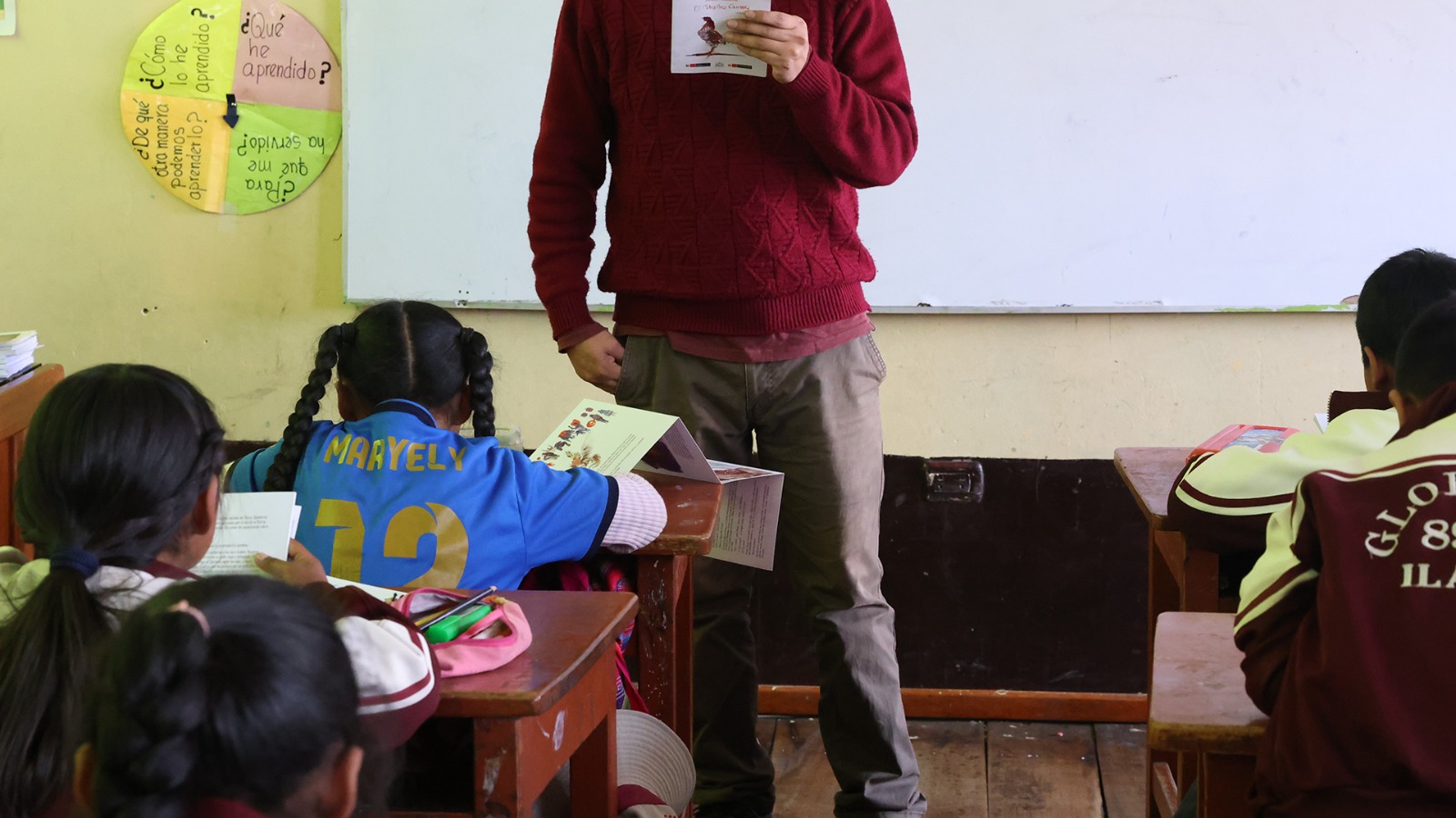 Minedu separa a 915 docentes y administrativos con condenas o procesos por violación y terrorismo Minedu separa a 915 docentes y administrativos con condenas o procesos por violación y terrorismo